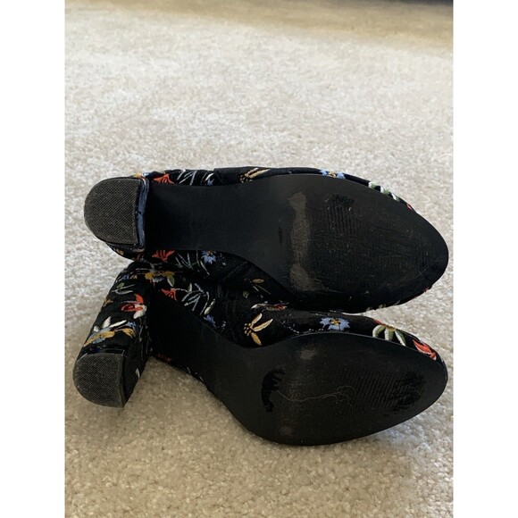 Lulus Black Velvet Embroidered Ankle Booties Bohemian Festival Boots Sz 7 - Picture 9 of 13